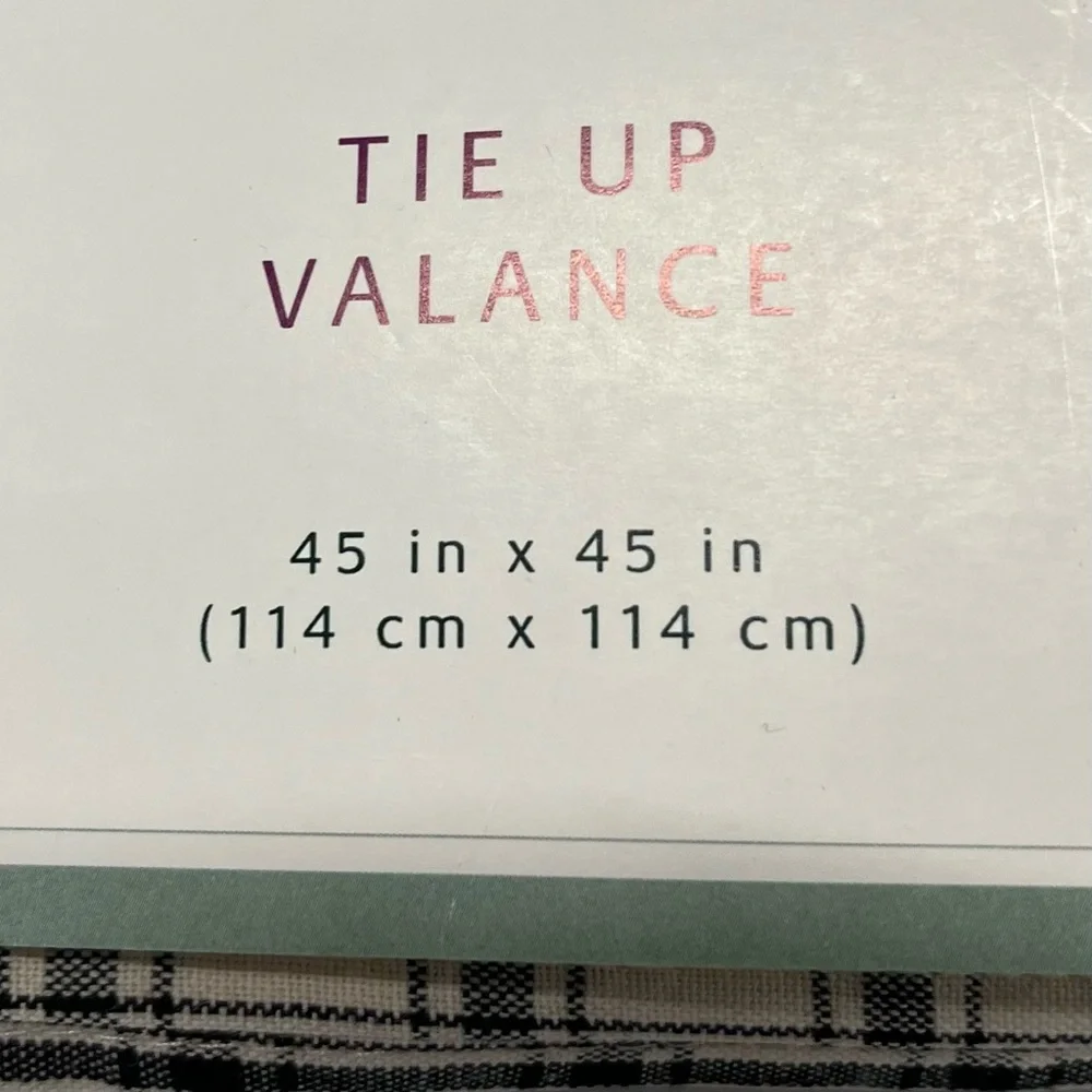Waverly garden room Tie Up Valance 45” x 45” Wellington Plaid New Not In Package